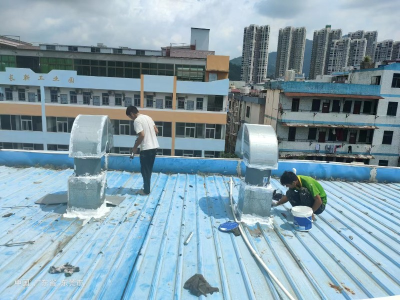 清丰钢结构屋面涂料维修方法